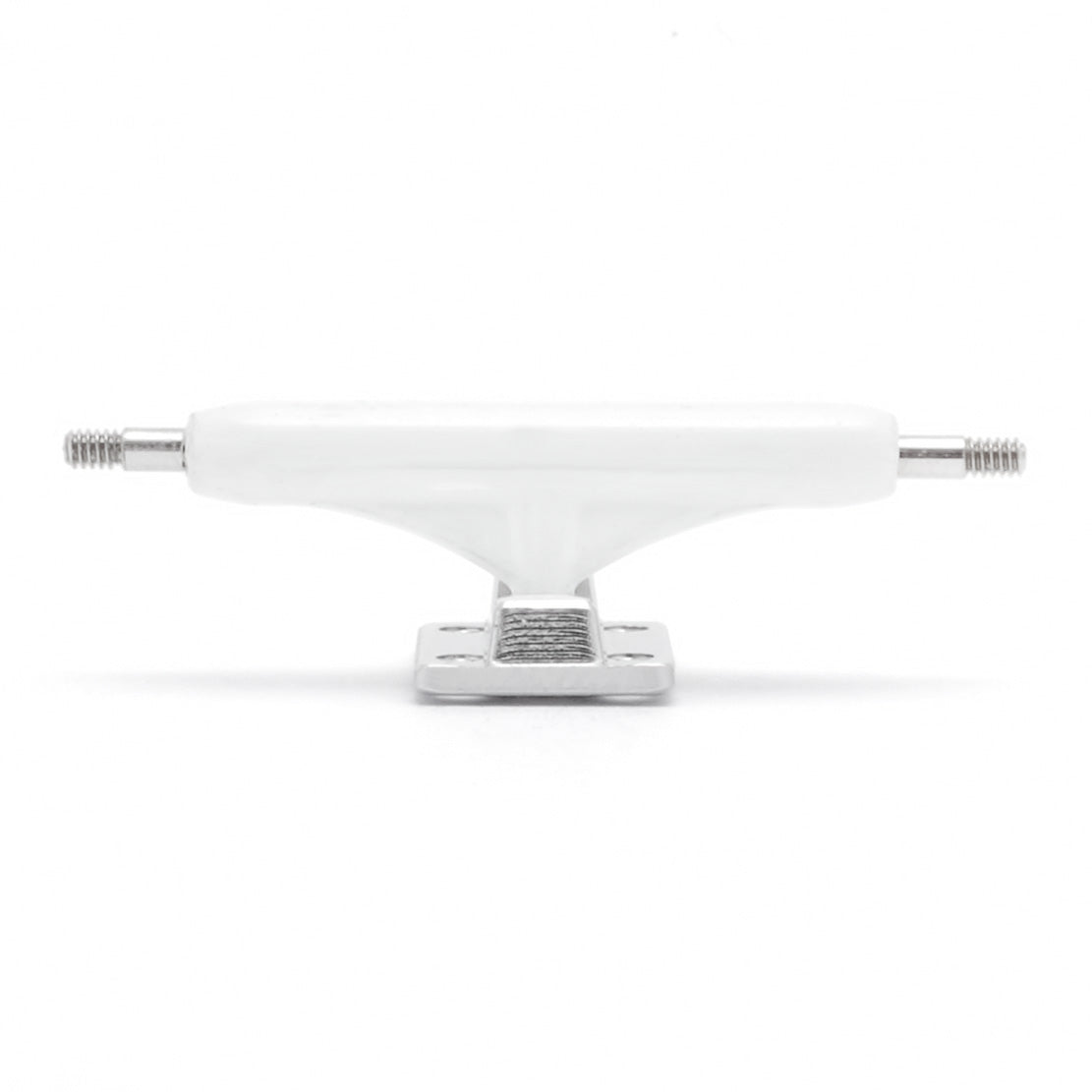 dynamic trucks 32mm white hanger chrome baseplate