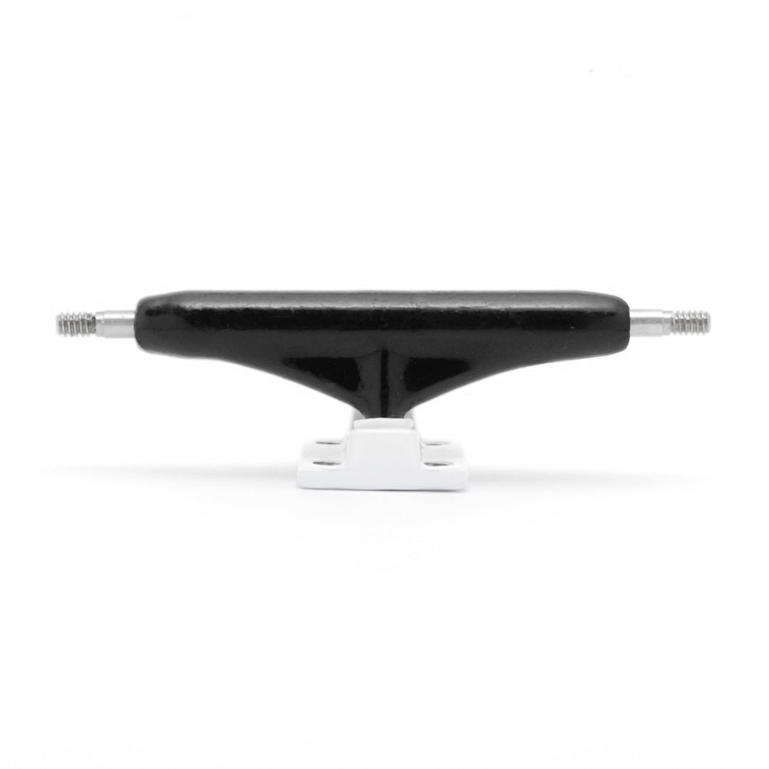 dynamic trucks 34mm black hanger white baseplate